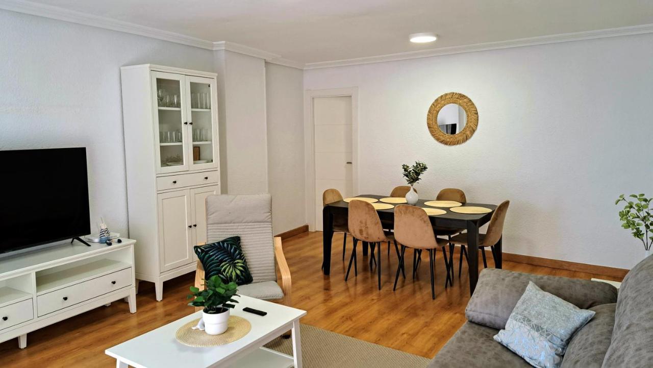 Garden Beach Apartment Τορεβιέχα Εξωτερικό φωτογραφία